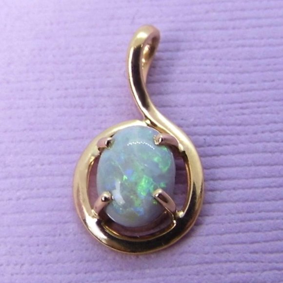14KY Gold Genuine OPAL Pendant
